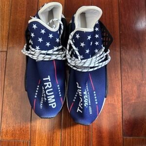 TRUMP2024-KEEP AMERICA GREAT!' on them. Soles have good tread. 
No SMOKE
NO PETS